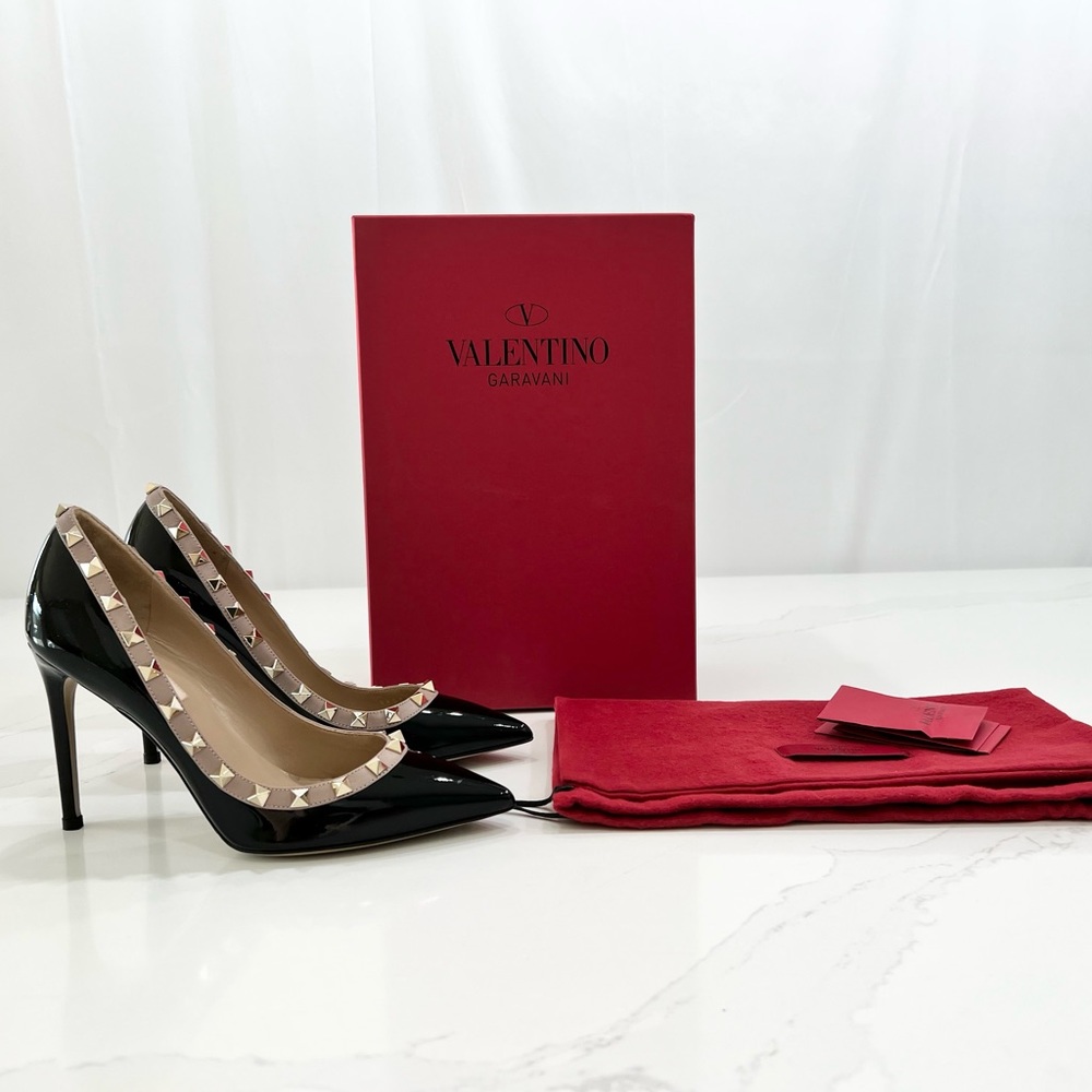 VALENTINO GARAVANI ROCKSTUD PUMPS